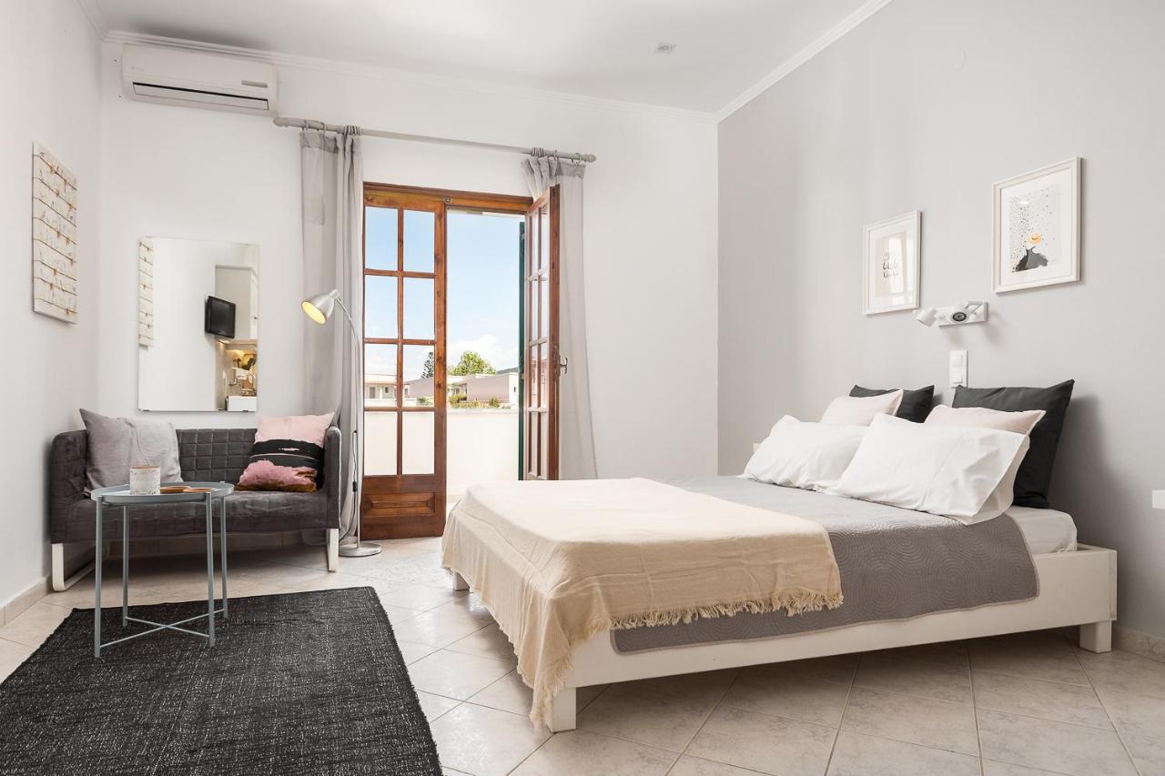 Marias Seaside Apartments Acharavi  Exterior photo